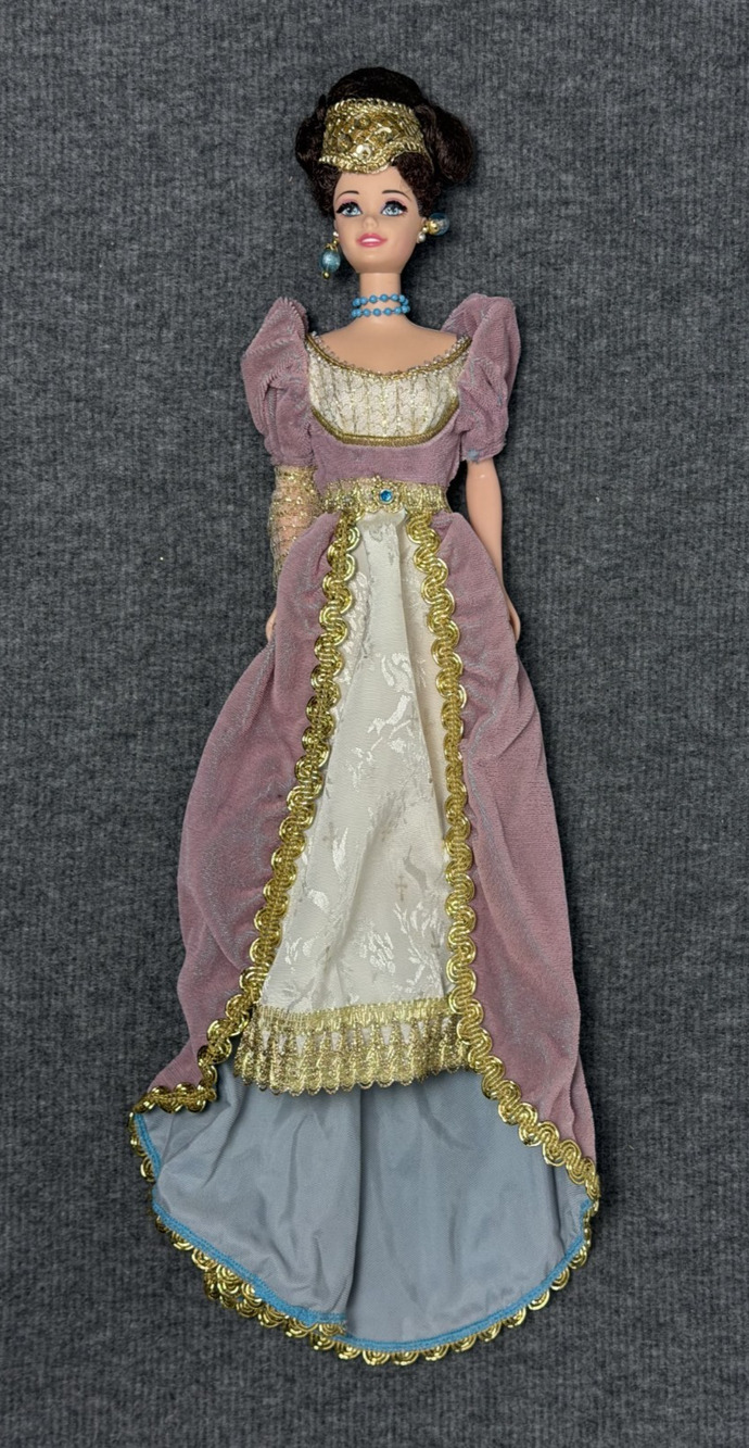 Barbie Doll French Lady Great Eras Purple Gown Gold Mesh Head Piece Jewelry